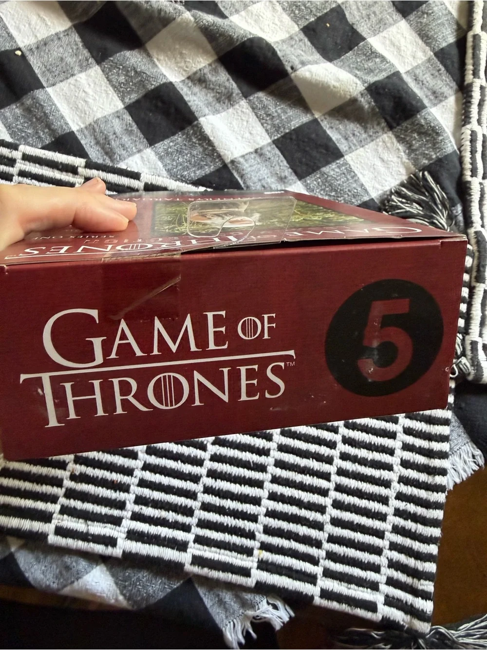 Game of Thrones Legacy Collection Daenerys Targaryen Figure - Blonde, Red - Picture 4 of 5